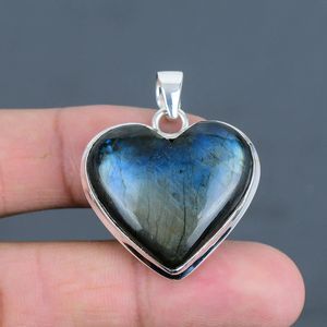 Elegante y Clásico Colgante de Plata de Ley 925 con Labradorita en Corte Corazón para Aniversario, Colgantes y Dijes Finos Unisex para Mujer - Product Image 2
