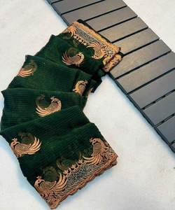 Rayonnez du soleil avec des saris jaunes, exsudant la positivité et le charme partout où vous allez faire la fête porter un saree de créateur à prix de gros - Product Image 2