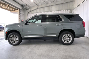 GMC YUKON DENALI 4WD 2023 USADO, Volante a la Izquierda/Derecha - Product Image 2
