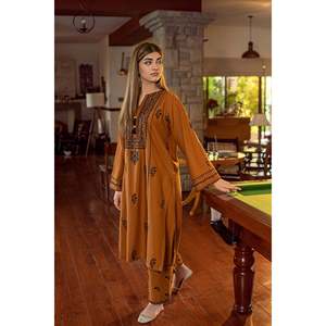 ชุดเสื้อและกางเกงผ้าเครปปักลาย URGE 2PC สำหรับแฟชั่นผู้ชาย - Product Image 2