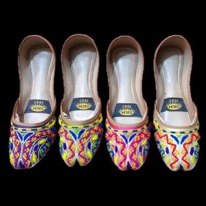 Chaussures Khussa cousues à la main de haute qualité pour femmes-Chaussures pour dames brodées | Vente en gros - Product Image 6