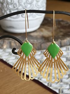 Pendientes de Latón Ligeros Hechos a Mano con Piedras, Elegantes para Mujeres y Niñas - Product Image 2