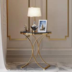 Magnifique table d'appoint en métal avec des détails complexes conçus pour les maisons de luxe, les hôtels, les villas et les chambres romantiques - Product Image 3