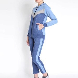 Chándal ligero de tendencia superior para mujer con logotipo personalizado Chándal de mujer de tela polar 100% algodón - Product Image 3