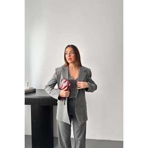 Conjunto de Traje de Tres Piezas a Rayas Grises para Mujer al por Mayor - Product Image 3