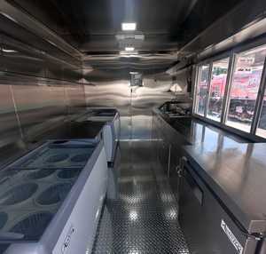 รถพ่วงอาหารเคลื่อนที่มีอุปกรณ์ครบครันพร้อมสถานีไอศกรีมซื้อตอนนี้เพื่อการจัดส่งที่รวดเร็วและคุณภาพระดับพรีเมี่ยม - Product Image 2