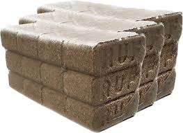 Briquettes de bois de chêne de qualité supérieure RUF 6% d'humidité Teneur en cendres 1,6 Calorie 4000 Densité 600 Taille personnalisée 15kg Paquet - Product Image 3