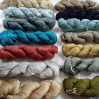 Fils de Soie de Mûrier Filés 30/2 NM Teints sur Mesure en Assortiment de Tailles Écologiques Recyclables pour Artistes Textiles Tricotage Manuel