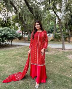 Top de trabajo de hilo y secuencia de Georgette de imitación de calidad superior y Palazzo con trabajo de perlas Dupatta listo para usar - Product Image 1