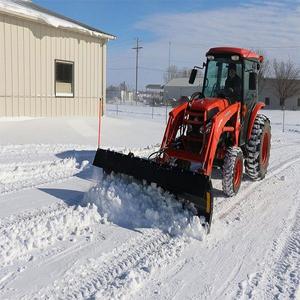 Vente en gros de tracteur Kubota avec souffleuse à neige Qualité supérieure disponible pour les entrepreneurs et les fermes haute performance garantie - Product Image 1
