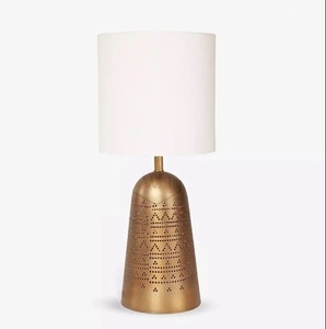 Decoración de mesas de latón Lámparas de metal Fabricante al por mayor Diseño moderno Dormitorio Lámparas de mesita de noche con pantalla - Product Image 4