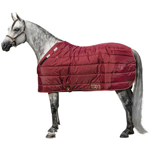 Alfombra de caballo impermeable transpirable duradera con forro polar hebillas seguras y diseño de comodidad para todas las estaciones - Product Image 1
