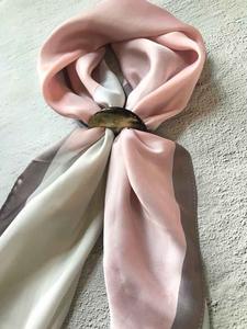 Anillo para Bufanda de Cuerno de Búfalo con Pulido Suave que Agrega Elegancia Suave y Sujeción Segura a Cualquier Bufanda de Alta Calidad - Product Image 2