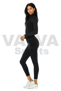 Top corto de Yoga de manga larga para mujer de calidad superior Camisetas Material de LICRA transpirable Diseño de espalda recortada de Pakistán de talla grande - Product Image 2