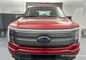 2023 F o r d Lightning XLT Convertible Pickup Manual Caja de cambios automática Combustible diésel R20 Tamaño del neumático Asientos de cuero Trasero Oscuro - Product Image 1