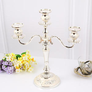 เชิงเทียนโลหะสำหรับตกแต่งบ้าน เชิงเทียนสวยงาม เหมาะสำหรับตกแต่งโต๊ะและให้แสงอบอุ่น - Product Image 5