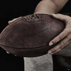 Ballon de rugby marron professionnel en cuir PU avec logo personnalisé personnalisable Taille 3 6 9 Entraînement de football américain fabriqué en caoutchouc - Product Image 5