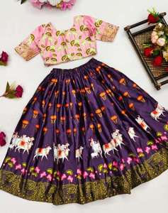 Hermoso atuendo de estilo moderno Twell Silk Lehenga Choli con trabajo estampado pesado Exportador y proveedor indio a tarifa de venta completa - Product Image 3