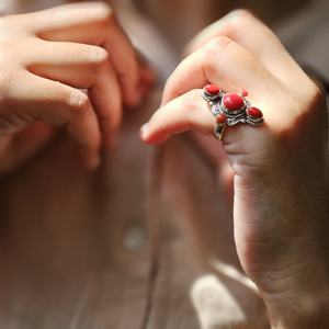 แหวนพลอยสีเงินลายปะการังสำหรับงานแต่งงานงานหมั้นวันครบรอบ - Product Image 1