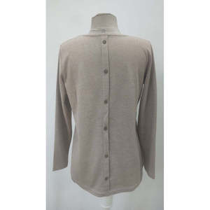 เสื้อวาฟเฟิลแขนยาวคอกลมติดกระดุมด้านหลัง รุ่น 29598 - สีเบจ - Product Image 5
