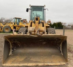 Chargeuse sur pneus Case 621B de 1995 - Chargeuse de taille moyenne durable pour les applications de construction et industrielles - Product Image 1