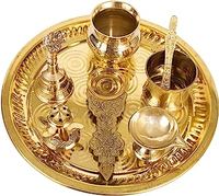 Thali de Pooja Religieux Artisanal en Laiton Doré Poli avec Support pour Agarbati et Porte-Diya, pour Diwali, Mariage, Mandap, Thali d'Accueil Royal