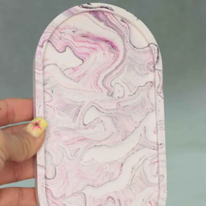 ถาดเรซิ่นตกแต่งหลากสี ถาดจัดระเบียบเครื่องสำอาง ของตกแต่งบ้าน ถาดเรซิ่นทรงรี ถาดวางของบนโต๊ะเครื่องแป้ง คุณภาพสูง - Product Image 1