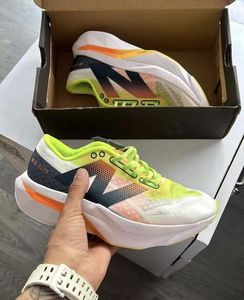 Vêtements d'occasion, y compris les chaussures, vente en gros - Product Image 5