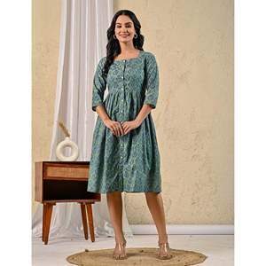 Robe en coton imprimée à la main Green Butta, élégante et décontractée, col carré, longueur genou, boutons sur le devant, respirante, naturelle, ODM - Product Image 3