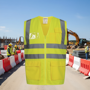 Chaleco de Alta Visibilidad SAFESTYLE ALBIN Amarillo con Pegatinas Reflectantes y Luces, Certificado ISO 20471 e ISO 13688 - Product Image 3