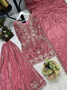 Nouvelle collection de Salwar Kameez haut-pantalon et dupatta, prêts à porter, avec broderies et sequins lourds, RADHE EXPORT, pour les fêtes. - Product Image 5