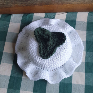 Chapeau Bob Lys de Vallée au design Tulipe Blanche, crocheté à la main, protection solaire hivernale pour le sport, les voyages, le ski, le cyclisme, la pêche et les fêtes - Product Image 6