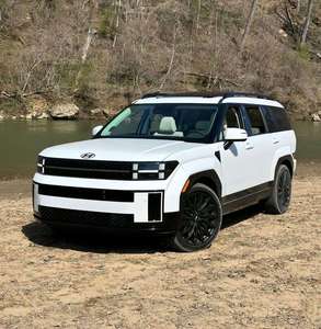 SUV Ultra 2024 2025 à Moteur Atmosphérique, 4 Places, 4x4, Essence, Conduite à Gauche, Sièges en Cuir, Jantes R17, État Impeccable, Prêt à l'Expédition - Product Image 2