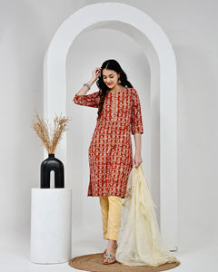 ชุดคุर्ตาพันท์พิมพ์ลายด้วยมือสำหรับผู้หญิง พร้อมผ้าคลุมไหล่ |   ชุดผ้าฝ้ายสไตล์ชาติพันธุ์ |   ชุดสตรีอินเดียสำหรับขายส่ง - Product Image 2