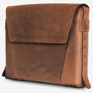 Étui de protection pour ordinateur portable de qualité supérieure, personnalisé par un designer, en cuir, portable, 15,6 pouces, pour hommes et femmes. - Product Image 2