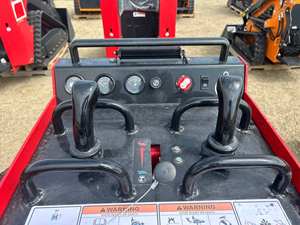 BEST SELLING 2025 DIGGIT SCL850 MINI SKID STEER LOADER - Product Image 5