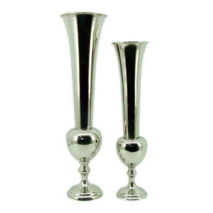 Ensemble de 2 vases à fleurs élégants en métal fini gris brillant, parfaits pour la décoration intérieure et les centres de table de mariage - Product Image 3