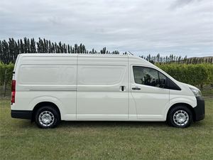Voiture d'occasion de haute performance 2026 Toyota Hiace ZX 2.8DT 6AT RWD Van Expédition mondiale - Product Image 2