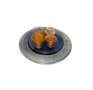 Nouvelle assiette ronde en fer/verre avec 4 assiettes votives en laiton antique plat et plateau pour servir des aliments au restaurant Handcr