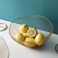 Panier de finition noir en fer en métal de style unique de qualité supérieure de conception de luxe Corbeille à pain de stockage des aliments de forme personnalisée