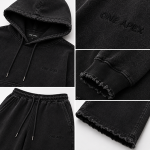 Ensemble survêtement molletonné streetwear oversize en coton épais pour femme, comprenant un sweat à capuche court noir délavé à l'acide et un short de survêtement - Product Image 4