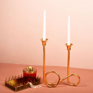 Bougeoir en métal avec finition dorée Parfait pour la décoration intérieure du Ramadan et la décoration élégante de la vaisselle de mariage - Product Image 2