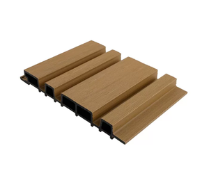 Revêtements muraux extérieurs modernes en WPC avec un design cannelé, panneaux de façade ignifuges et imperméables - Product Image 5