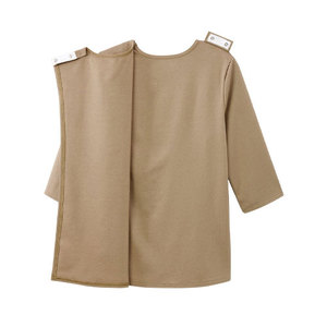 เสื้อผ่าตัดไหล่หลังการผ่าตัดสำหรับผู้หญิงมีสแนปด้านข้างเปิดและปิดเสื้อผ้าแบบปรับตัวได้ง่ายเพื่อการพักฟื้น - Product Image 3