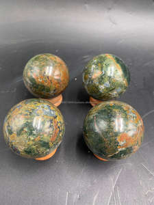 หินโมราแจสเปอร์มอสจากธรรมชาติขนาด5ซม. หินอัญมณีทรงกลมคริสตัลสำหรับบำบัด - Product Image 5