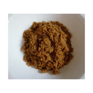 Sucre brun foncé naturel dans des sacs en vrac pour la production de bonbons, de pâtisseries et de boissons - Product Image 1