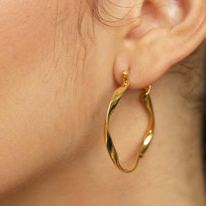 Compre Pendientes de Plata de Ley 925 de Primera Calidad para Mujeres y Niñas, Estilo Religioso y Bonito, Chapados en Rodio, Tipo Huggie Hoop, Hechos Principalmente con Platino - Product Image 5