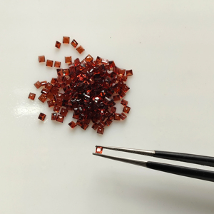 Granate Rojo Natural de 2 mm, Corte Cuadrado Escalonado, Piedra Preciosa Suelta de la Mejor Calidad para la Fabricación de Joyas - Product Image 1