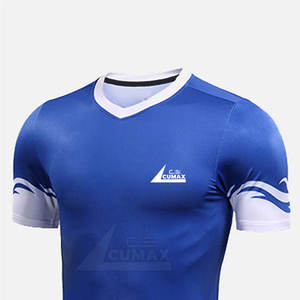 Último diseño nuevo estilo uniforme de fútbol de calidad premium color sólido transpirable uniforme de fútbol para la venta - Product Image 2