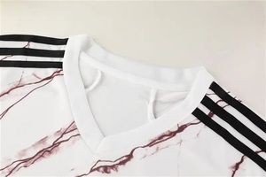 Uniforme de football en polyester de haute qualité pour l'entraînement, ensemble de vêtements de sport pour enfants et hommes, ensemble de shorts de football personnalisés en gros - Product Image 4